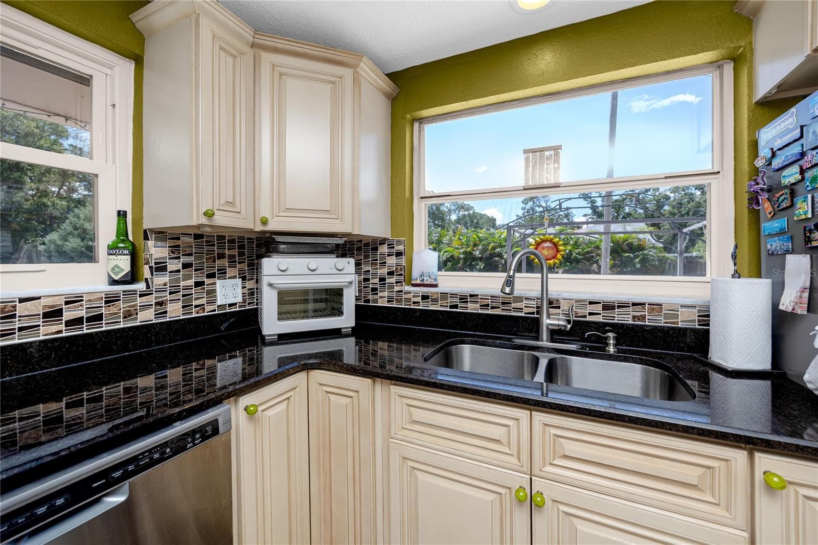 Single Family Residence at 7913 BEASLEY RD, TAMPA, photo 11 of 54