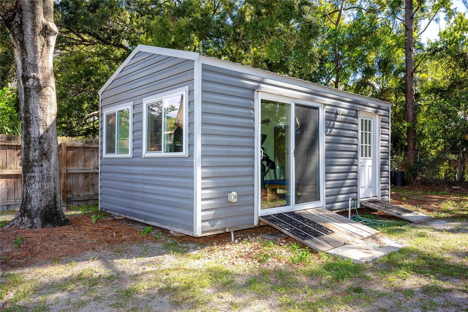 Air-Conditioned and sprayfoam-insulated work out room and climate-controlled storage room - 7913 BEASLEY RD, TAMPA