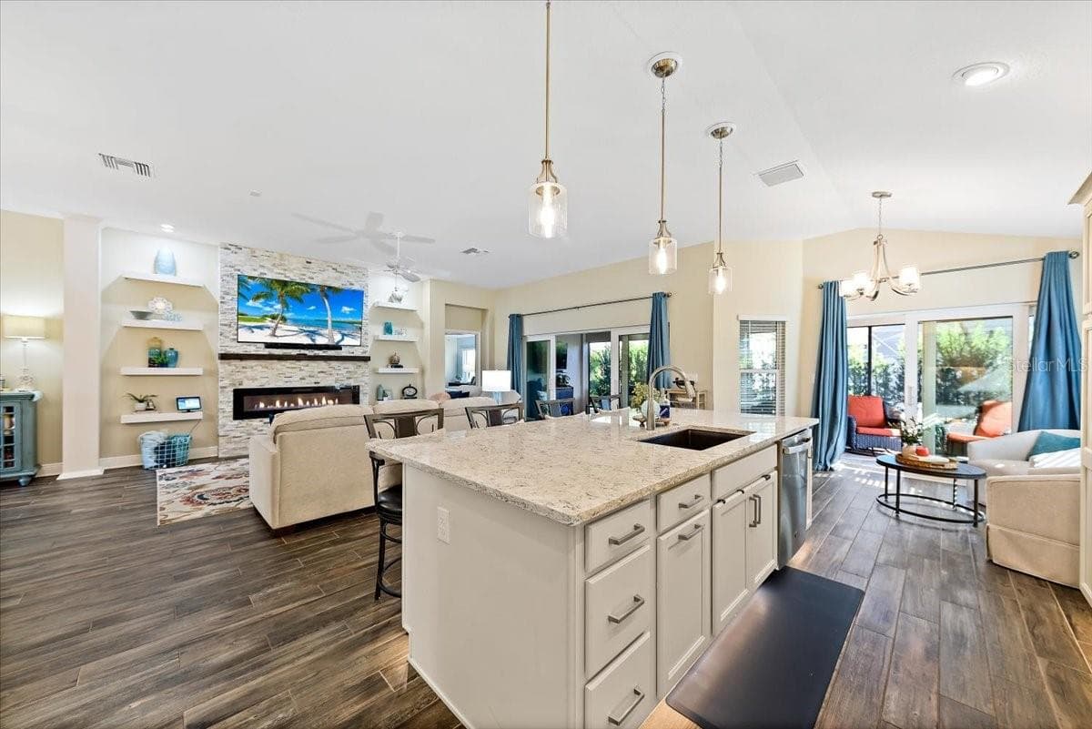 Single Family Residence at 5693 BLANCHARD LN, THE VILLAGES, photo 11 of 53