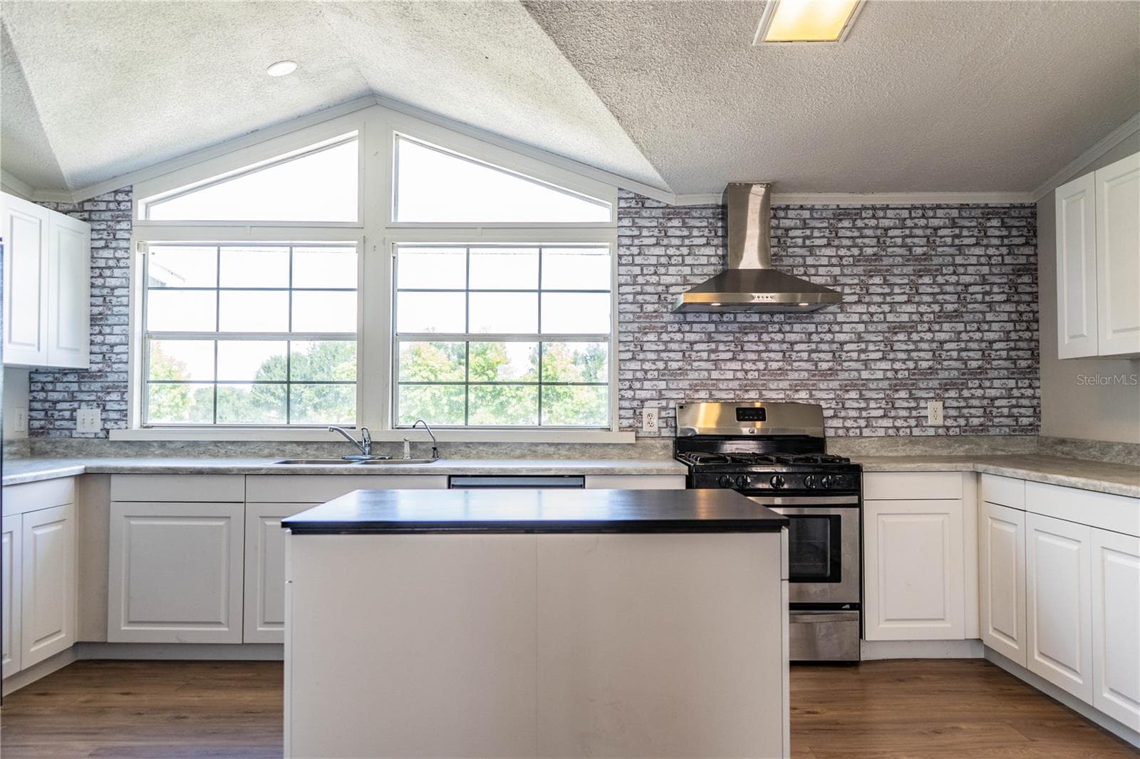 Kitchen - 8045 ALTURAS BABSON PARK CUTOFF RD, BARTOW