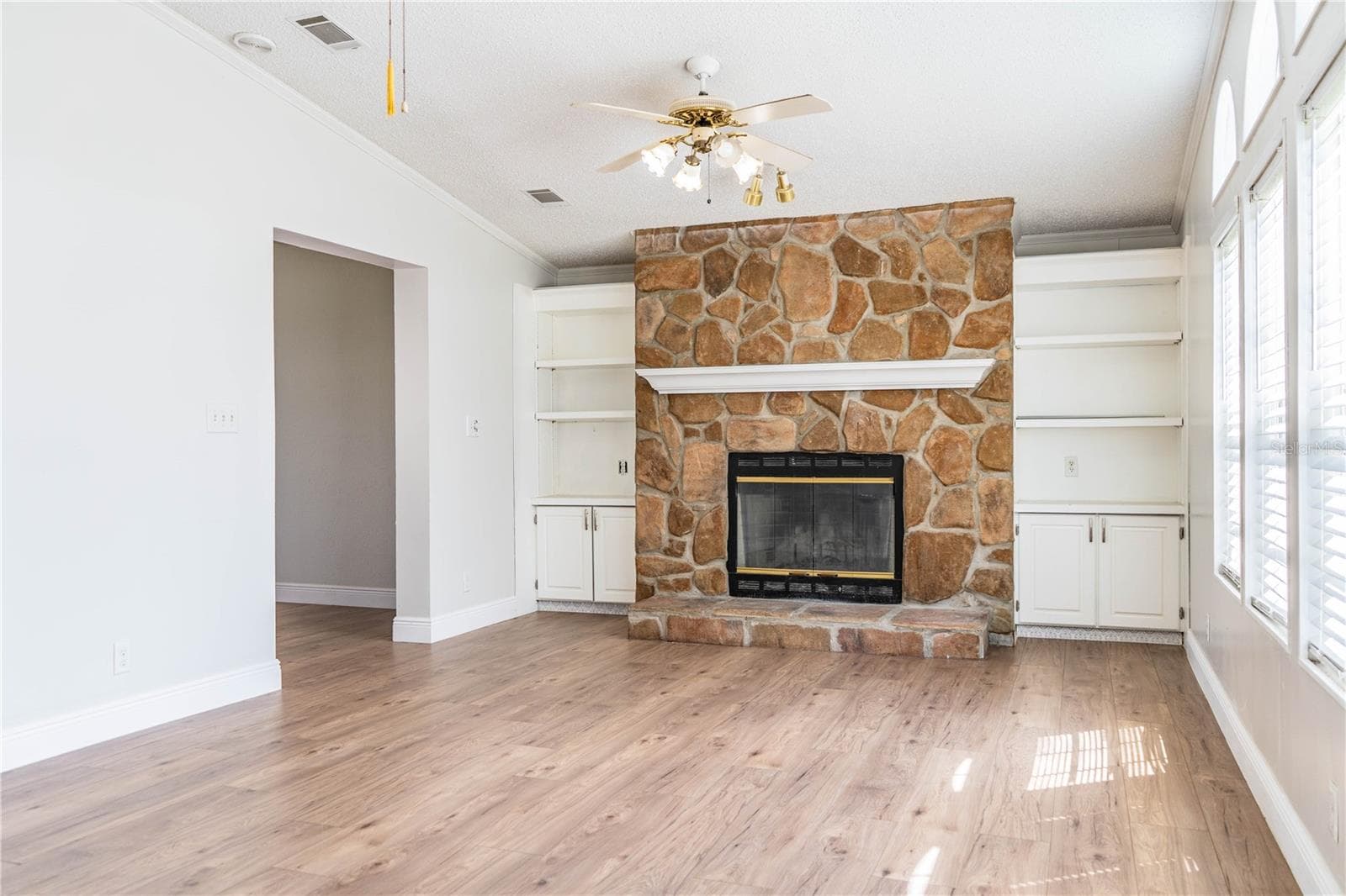 Family Room - 8045 ALTURAS BABSON PARK CUTOFF RD, BARTOW