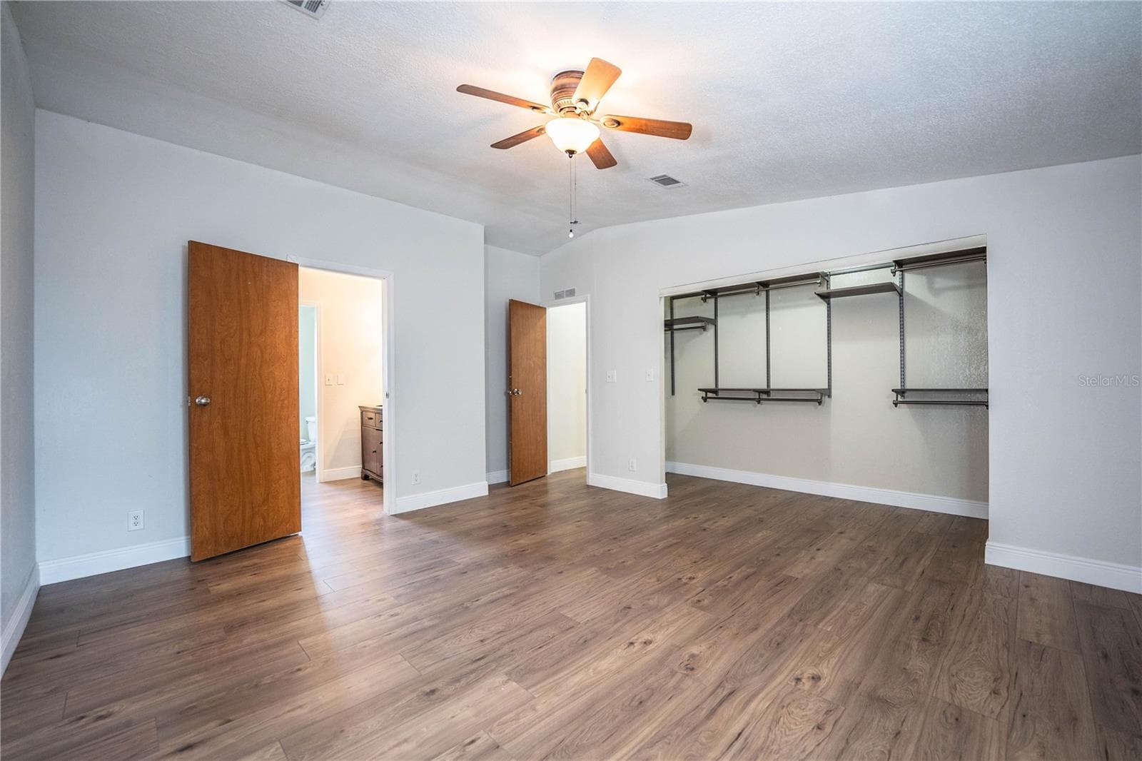Primary bedroom - 8045 ALTURAS BABSON PARK CUTOFF RD, BARTOW