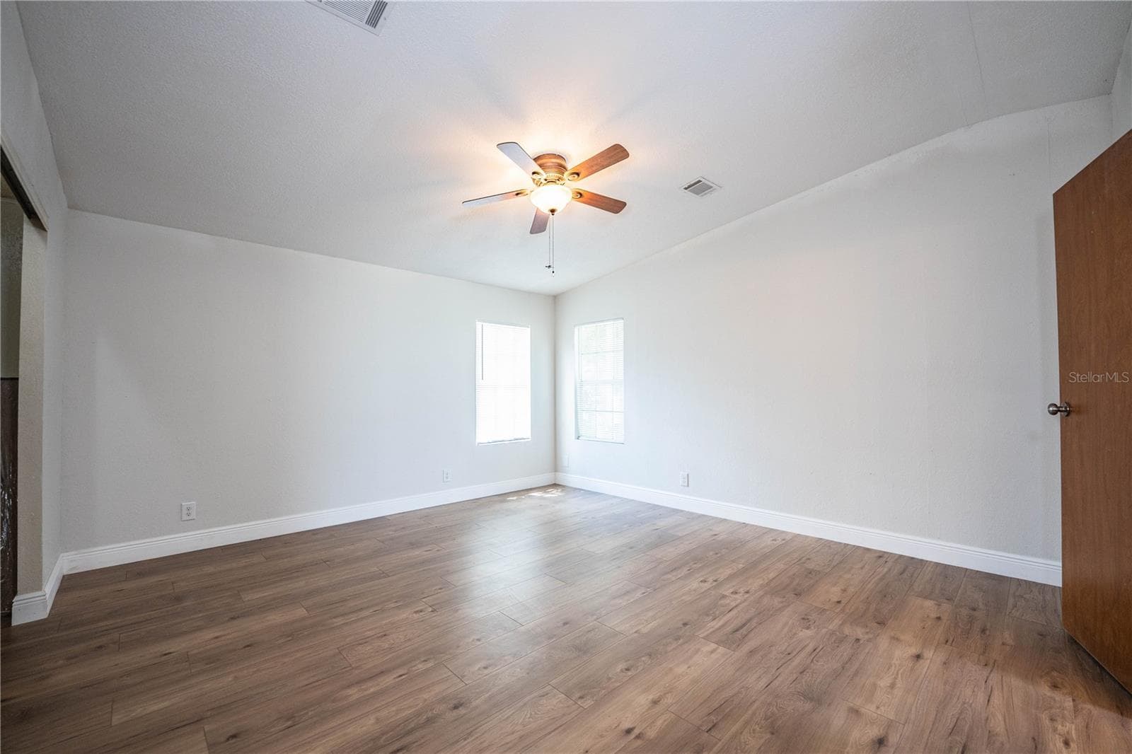 Primary bedroom - 8045 ALTURAS BABSON PARK CUTOFF RD, BARTOW