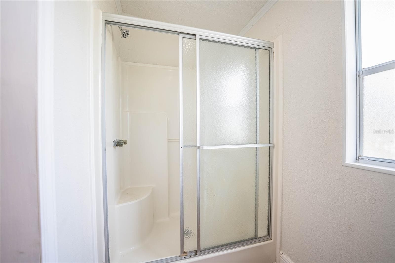 Primary bathroom shower - 8045 ALTURAS BABSON PARK CUTOFF RD, BARTOW