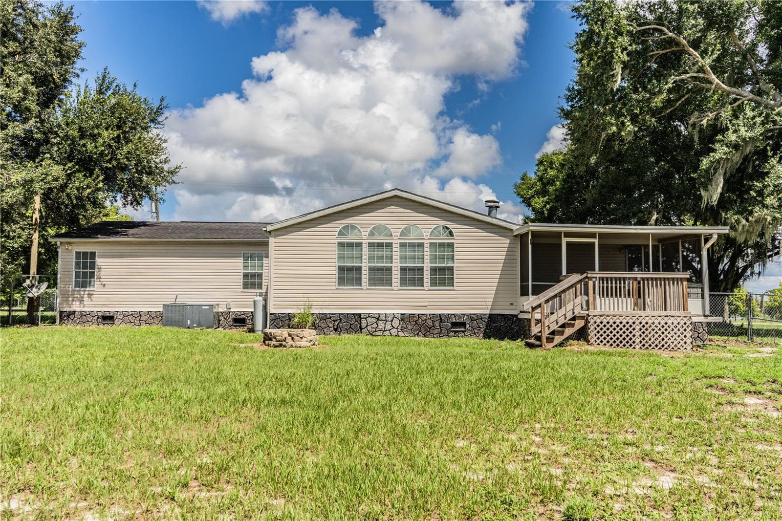 backyard - 8045 ALTURAS BABSON PARK CUTOFF RD, BARTOW