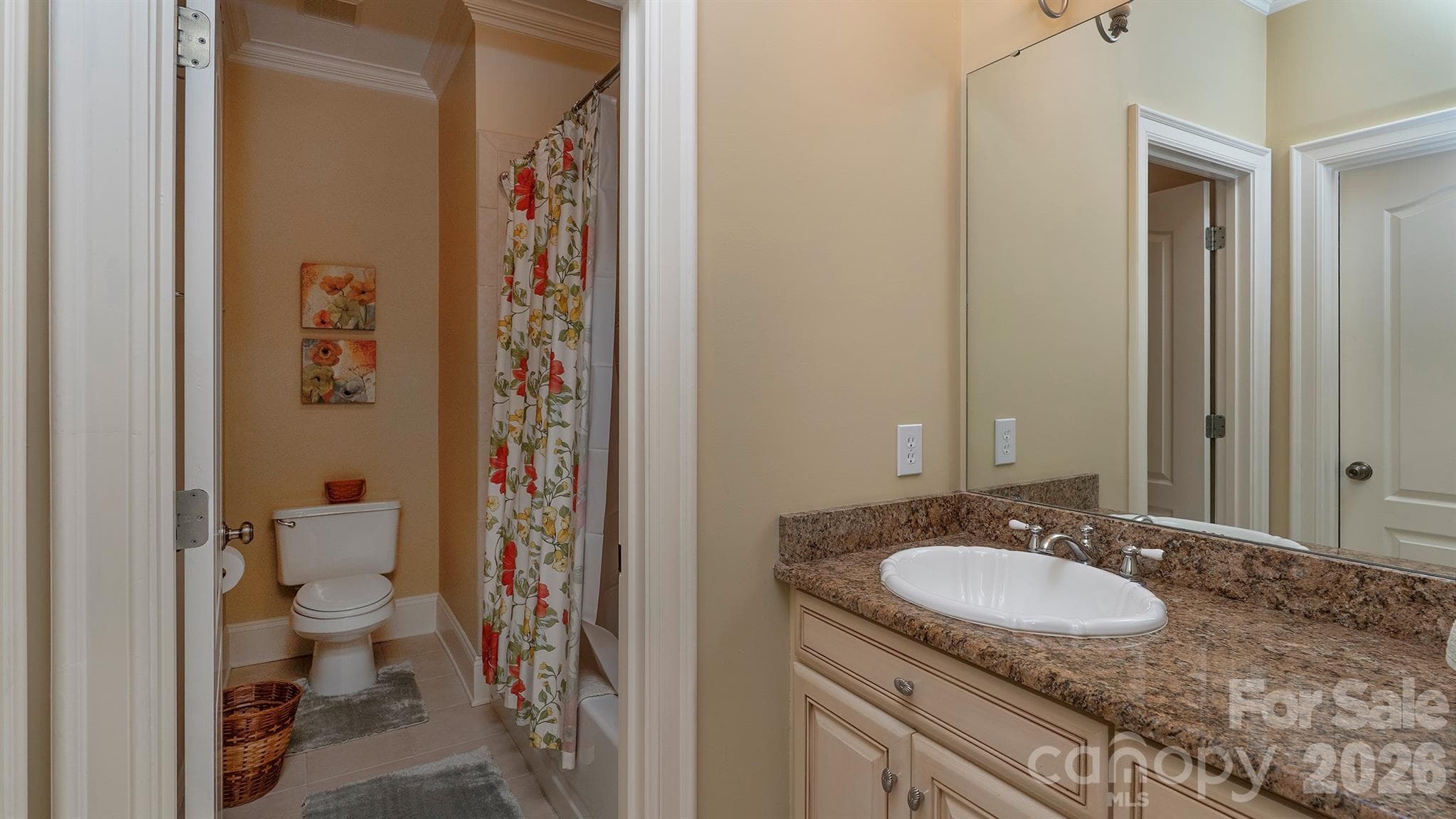 Jack & Jill bathroom... - 7786 Chapel Creek Drive, Denver