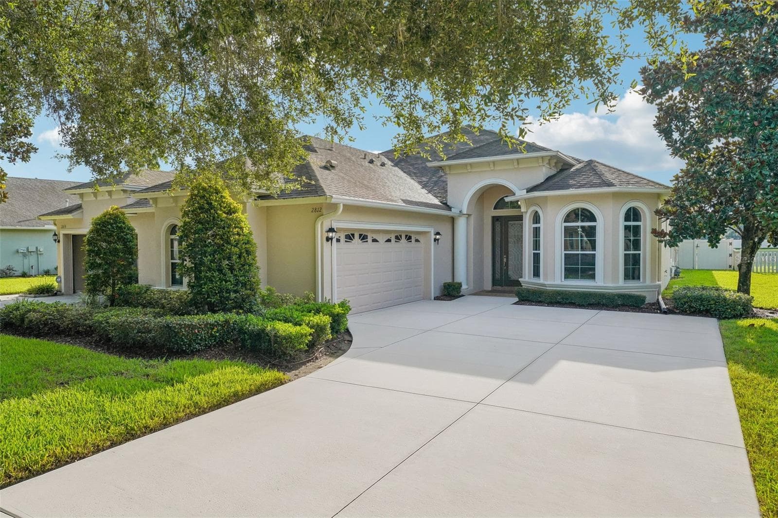 2812 DEVONOAK BLVD