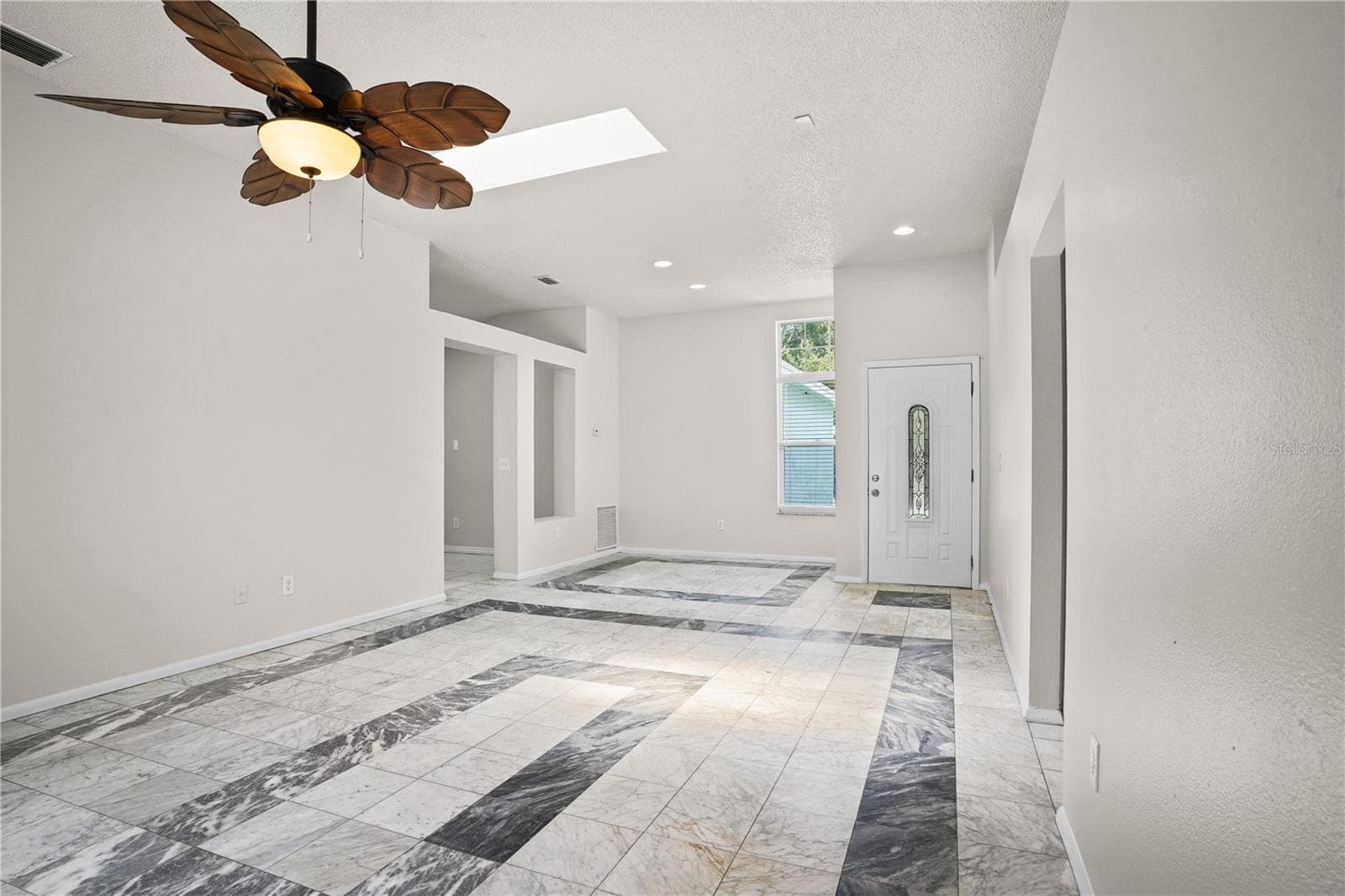 Single Family Residence at 8851 PARLIAMENT CT, KISSIMMEE, photo 9 of 35