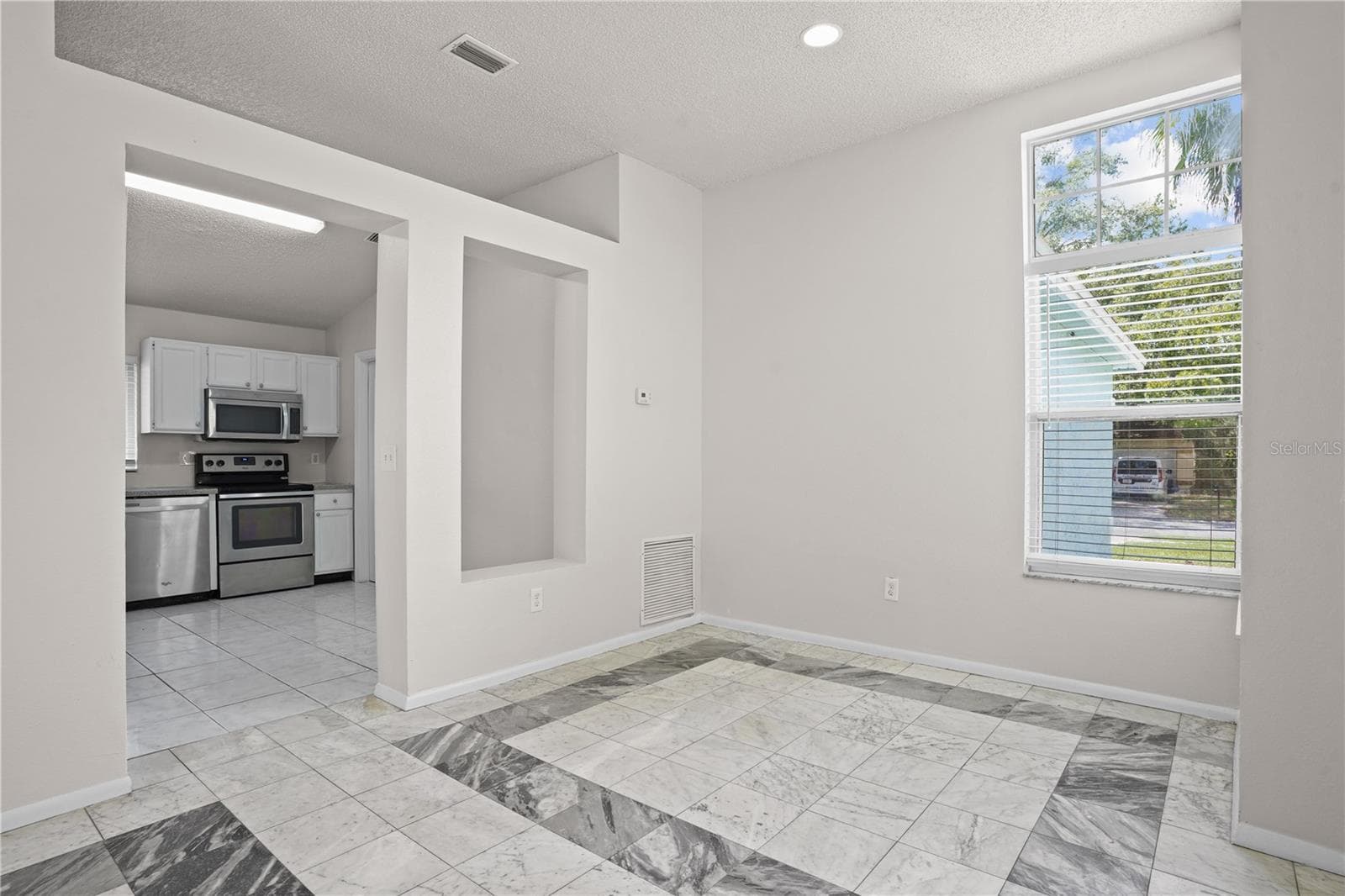 Single Family Residence at 8851 PARLIAMENT CT, KISSIMMEE, photo 10 of 35