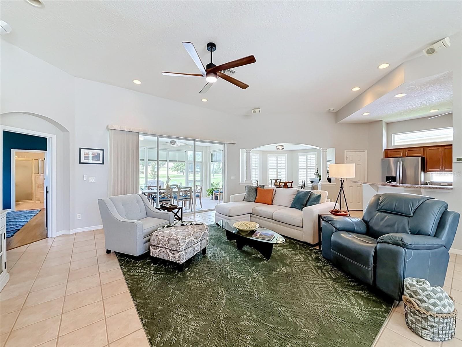 Great Room with Elevated Ceiling - 5693 GULF STREAM STREET, TAVARES
