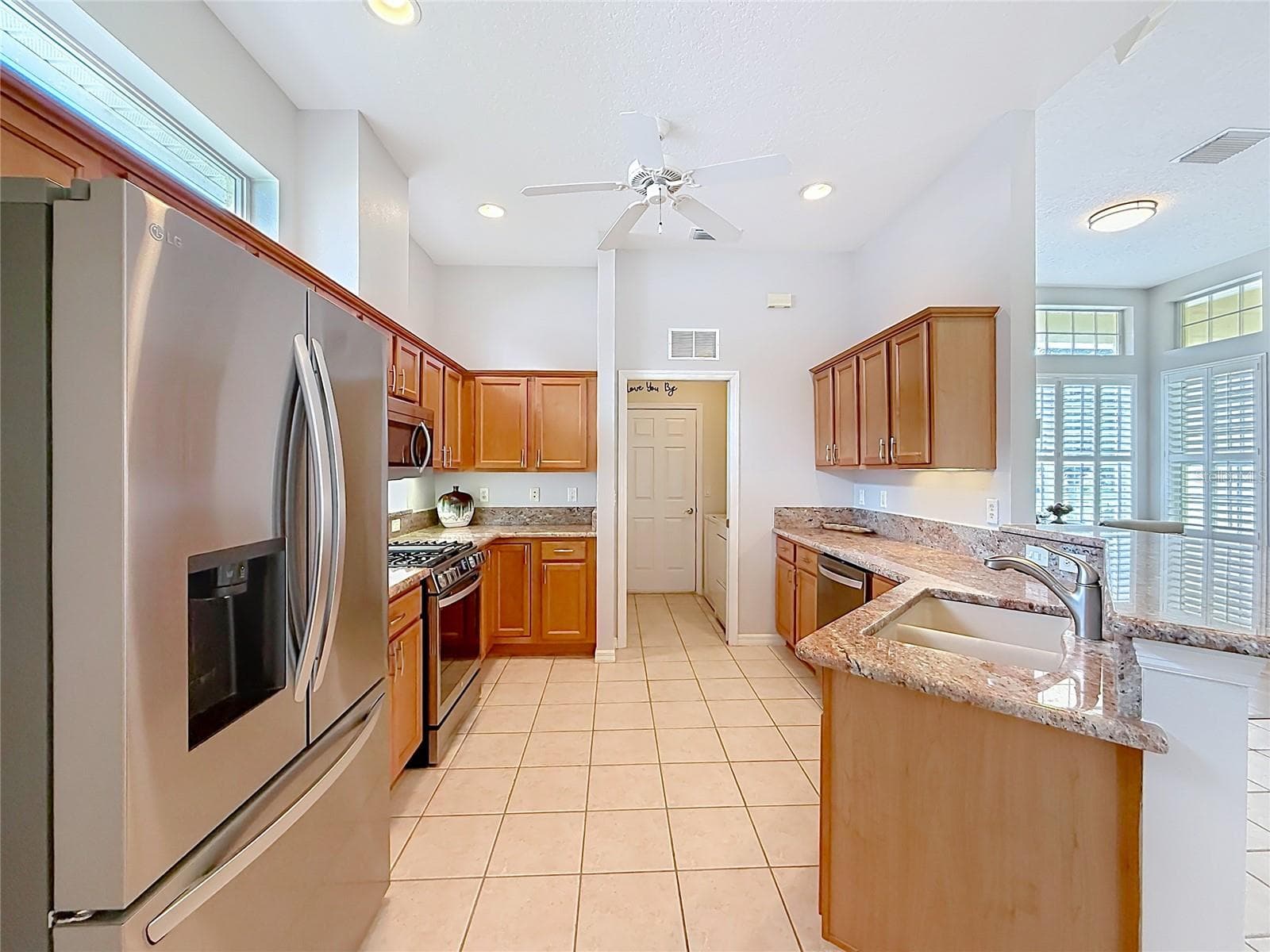 Granite Countertops - 5693 GULF STREAM STREET, TAVARES