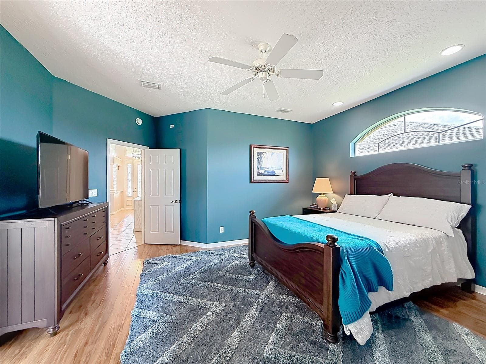 Easy Care Laminate Flooring - 5693 GULF STREAM STREET, TAVARES
