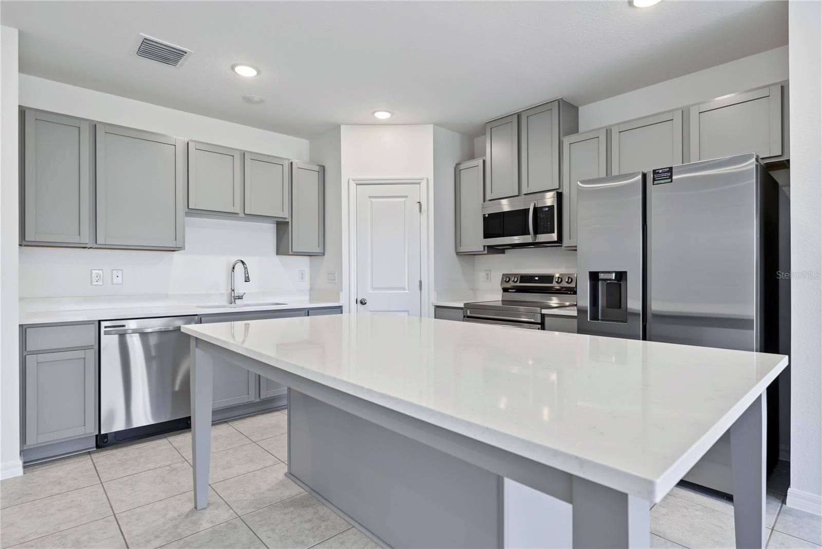 Townhouse at 3512 EAGLES CROSSING WAY, LAKELAND, photo 10 of 48