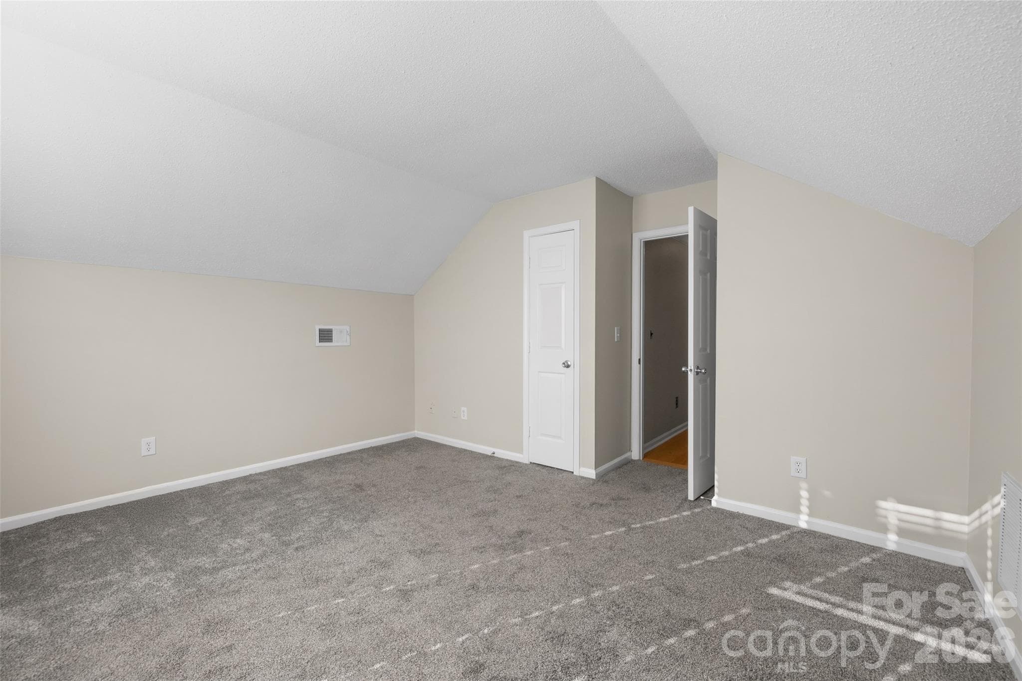 Single Family Residence at 6102 Tesh Court, Charlotte, photo 15 of 45