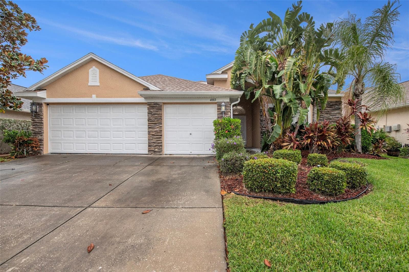 4883 W BREEZE CIR