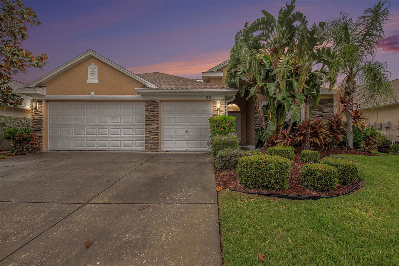 Outside Front Twilight - 4883 W BREEZE CIR, PALM HARBOR
