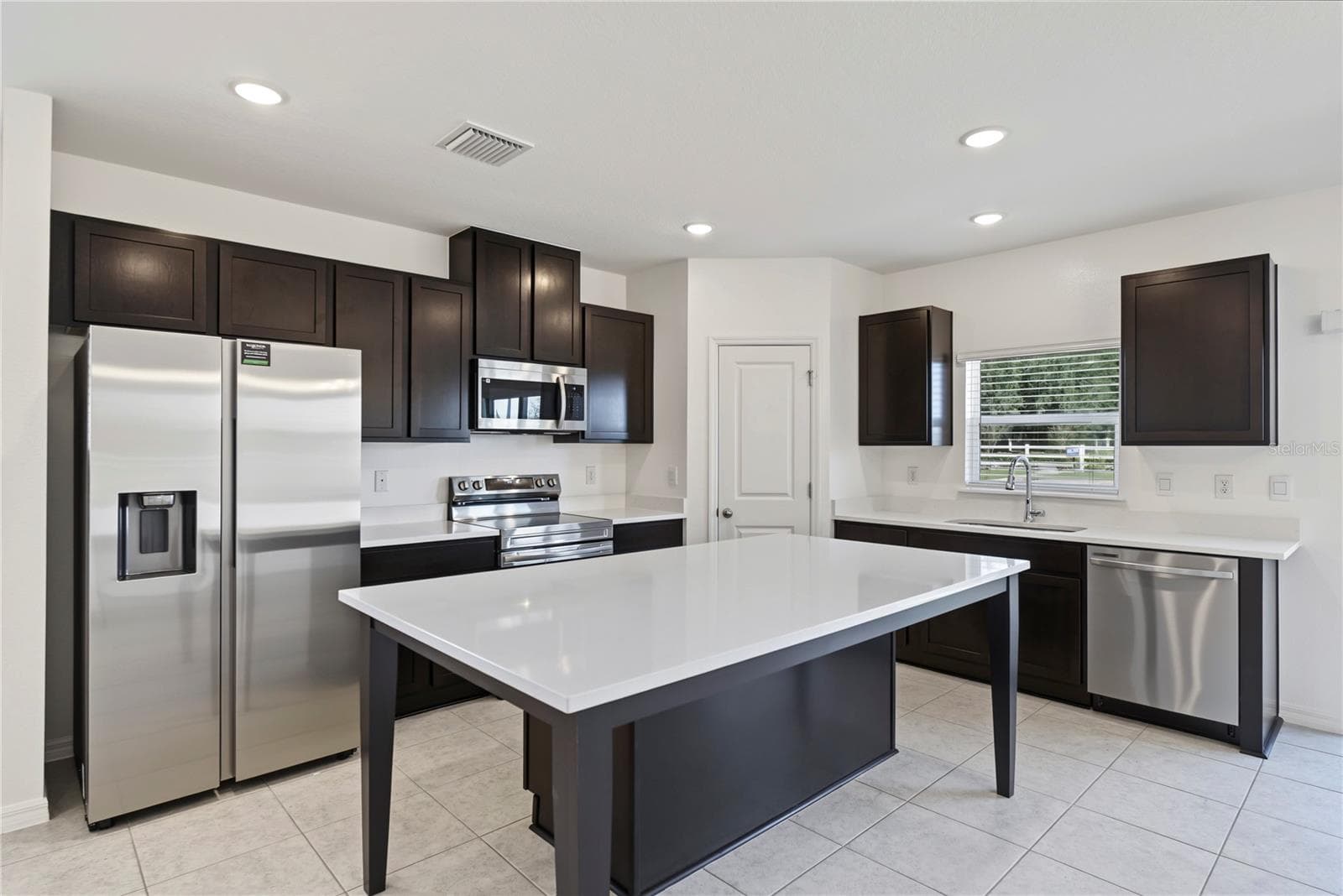 Townhouse at 3504 EAGLES CROSSING WAY, LAKELAND, photo 11 of 47