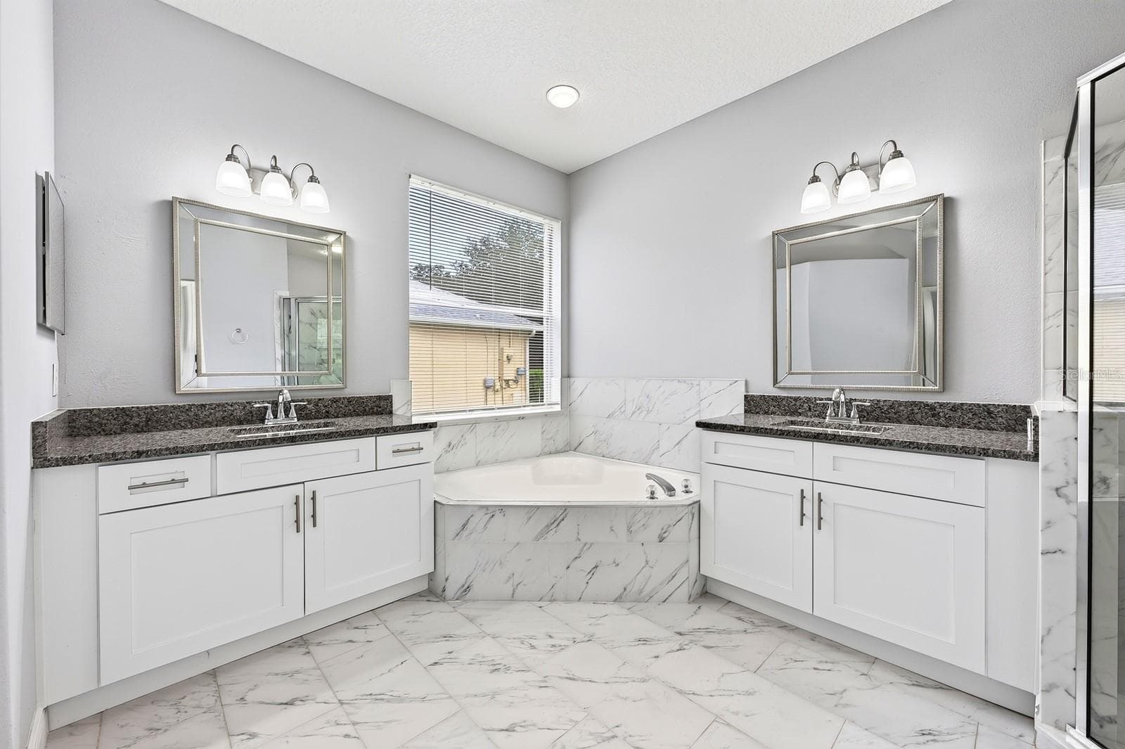 Primary en-suite bath. - 4946 LAZY OAKS WAY, ST CLOUD
