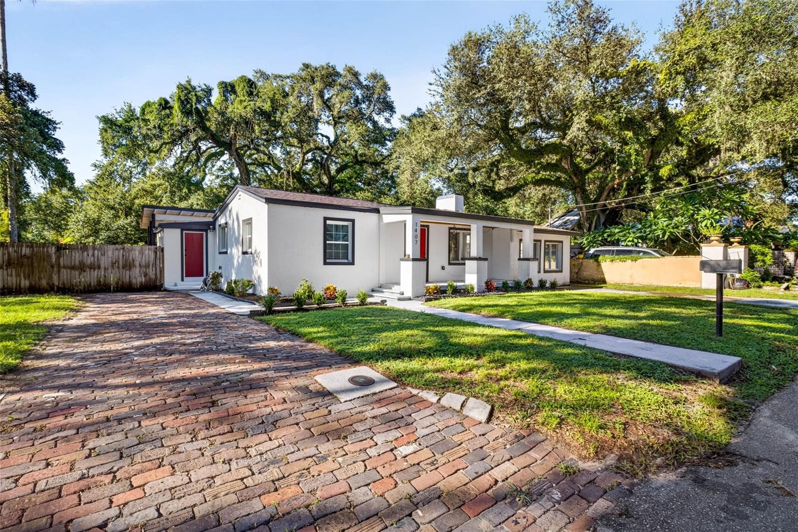 Single Family Residence at 1407 E NORTH BAY ST, TAMPA, photo 3 of 48
