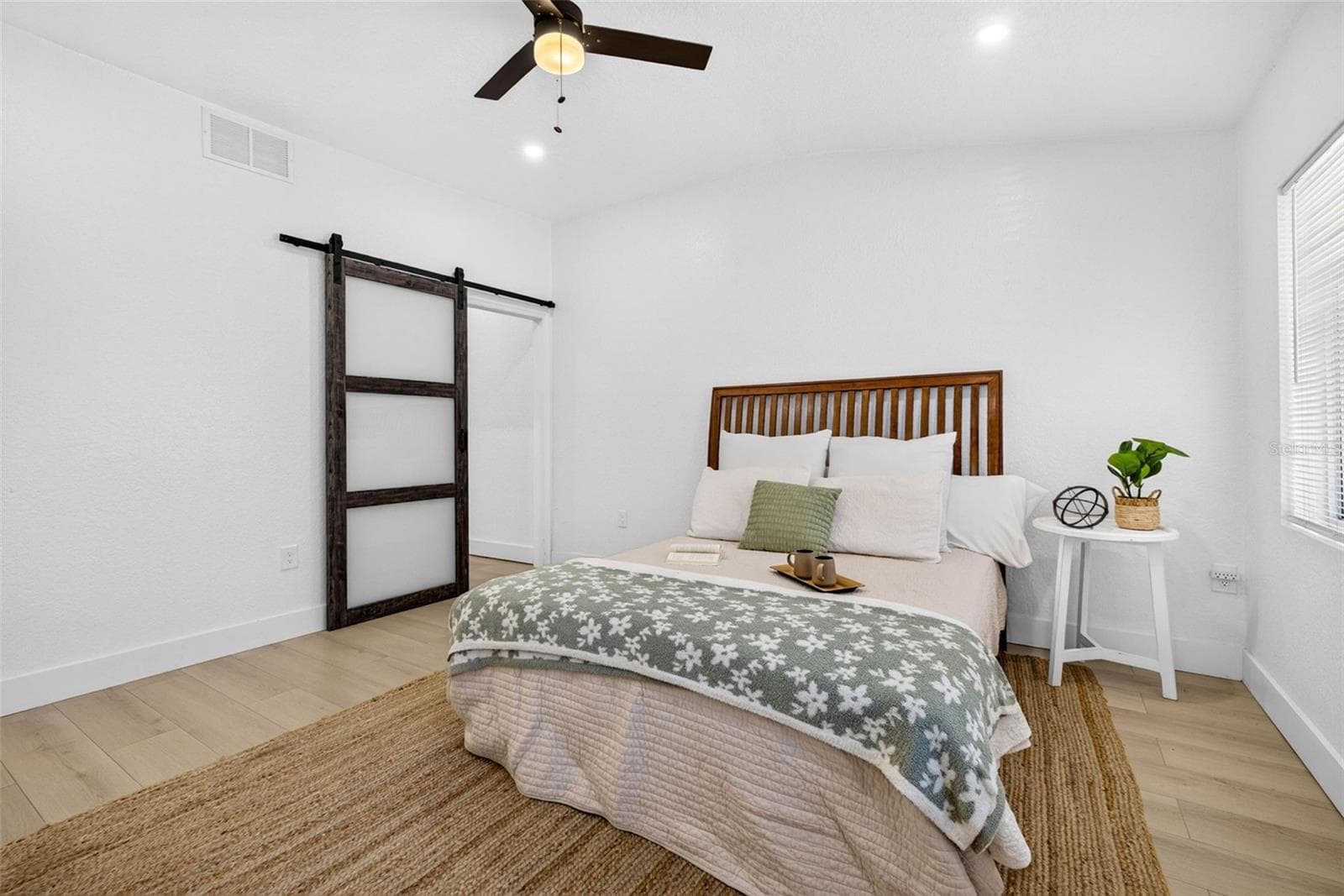 Single Family Residence at 1407 E NORTH BAY ST, TAMPA, photo 33 of 48