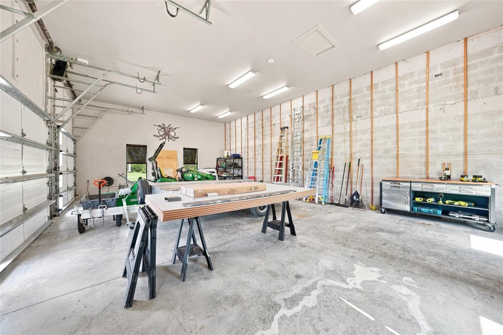 Detached 3 car garage currently used as workshop - 2755 CUSSELL DR, ST JAMES CITY