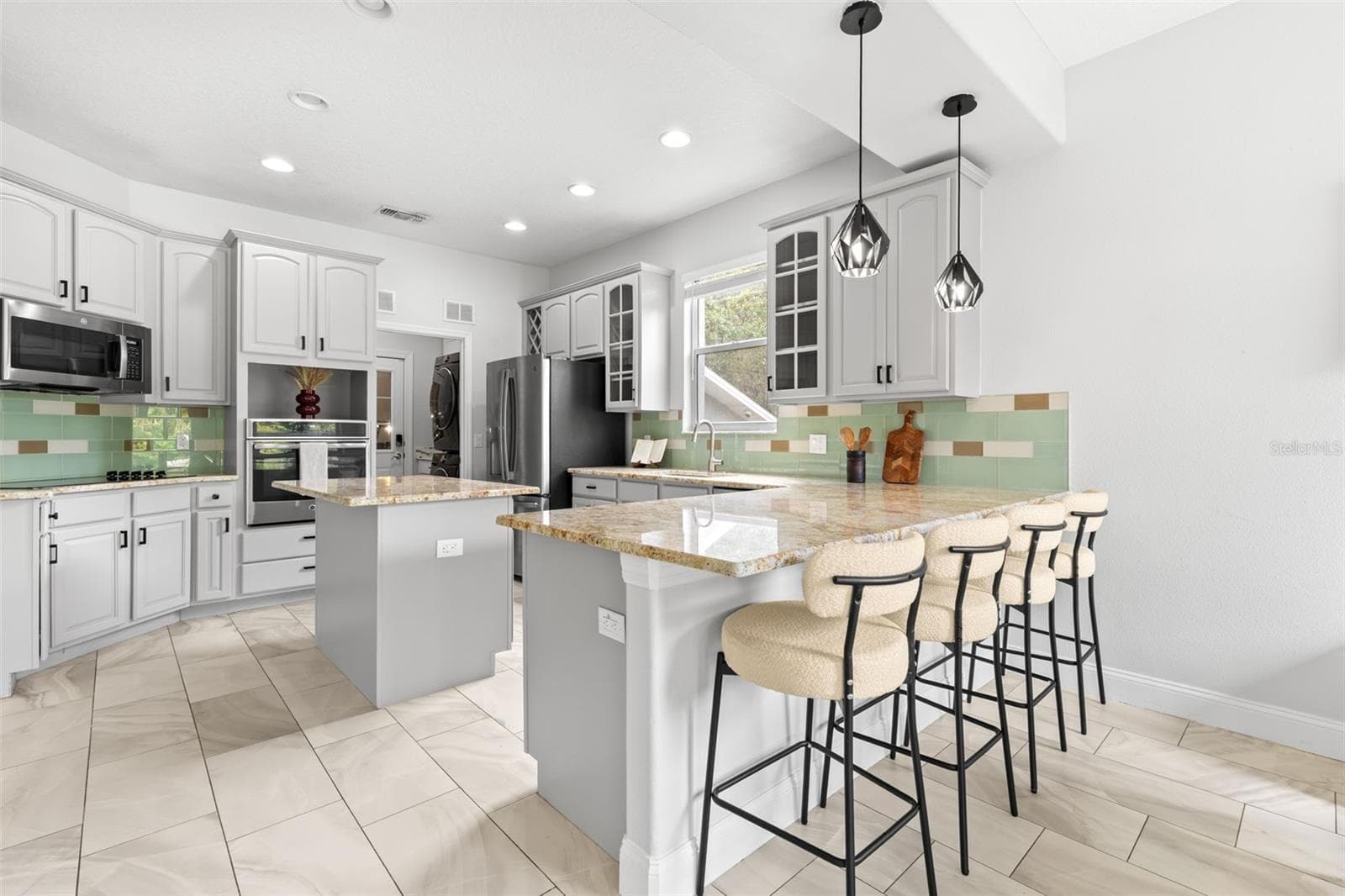Single Family Residence at 9240 SAN MARTIN BLVD NE, ST PETERSBURG, photo 14 of 67