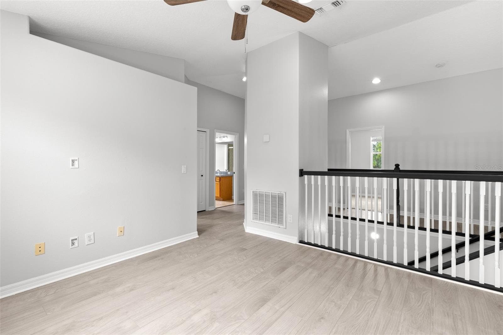Single Family Residence at 9240 SAN MARTIN BLVD NE, ST PETERSBURG, photo 28 of 67