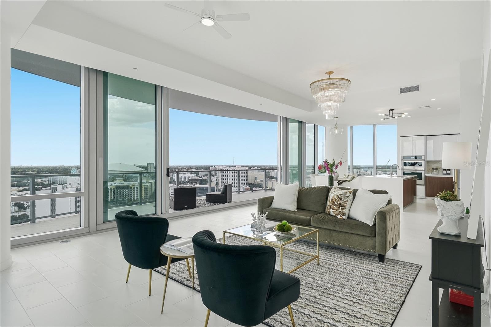 Professionally designed and furnished. - 400 CENTRAL AVE #1901, ST PETERSBURG