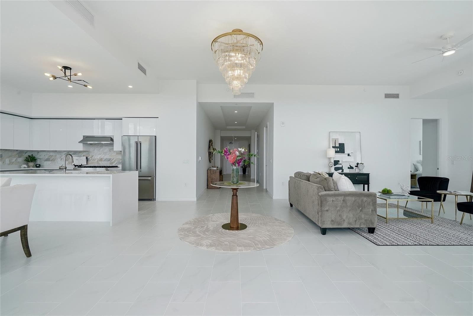 Condominium at 400 CENTRAL AVE #1901, ST PETERSBURG, photo 12 of 63