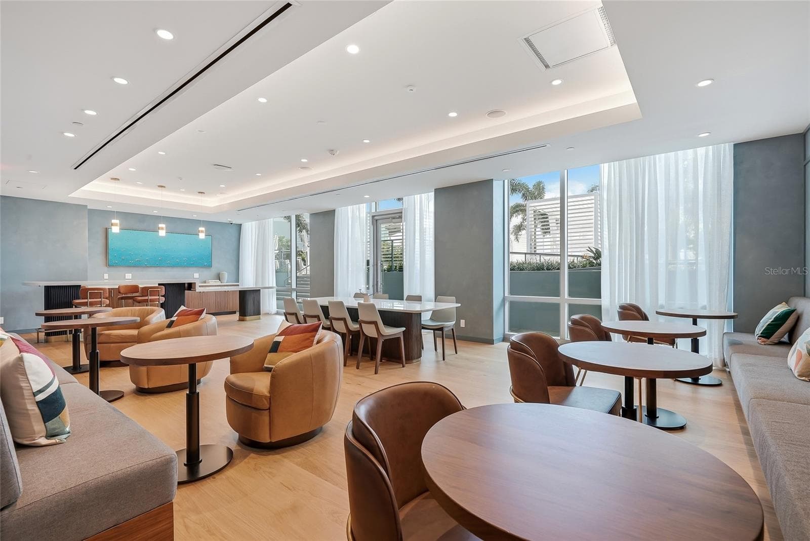 Take a break from the sun in the inviting poolside lounge #1. - 400 CENTRAL AVE #1901, ST PETERSBURG
