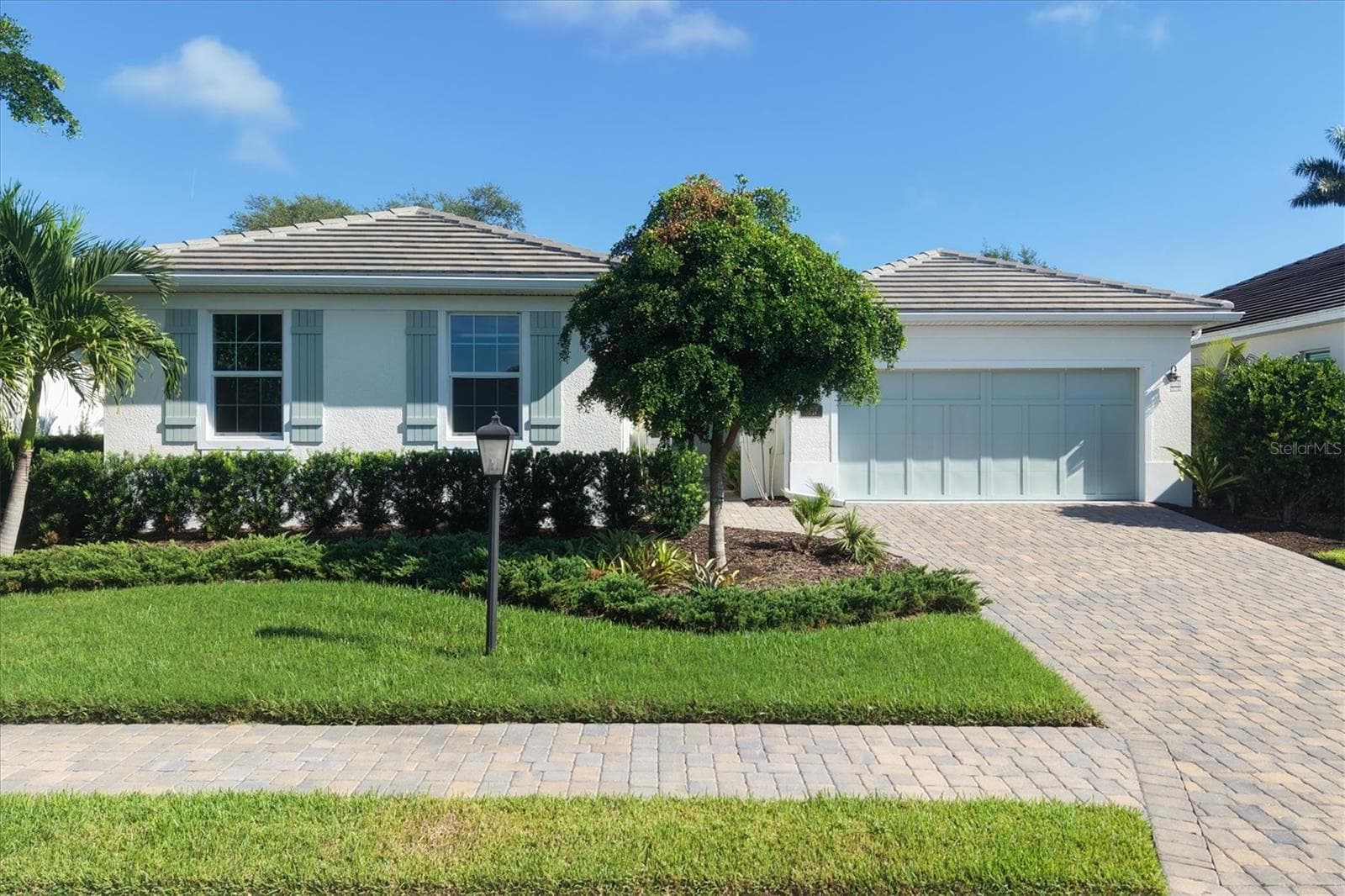 Quality Built by Heritage Builders - 7717 SANDHILL LAKE DR, SARASOTA