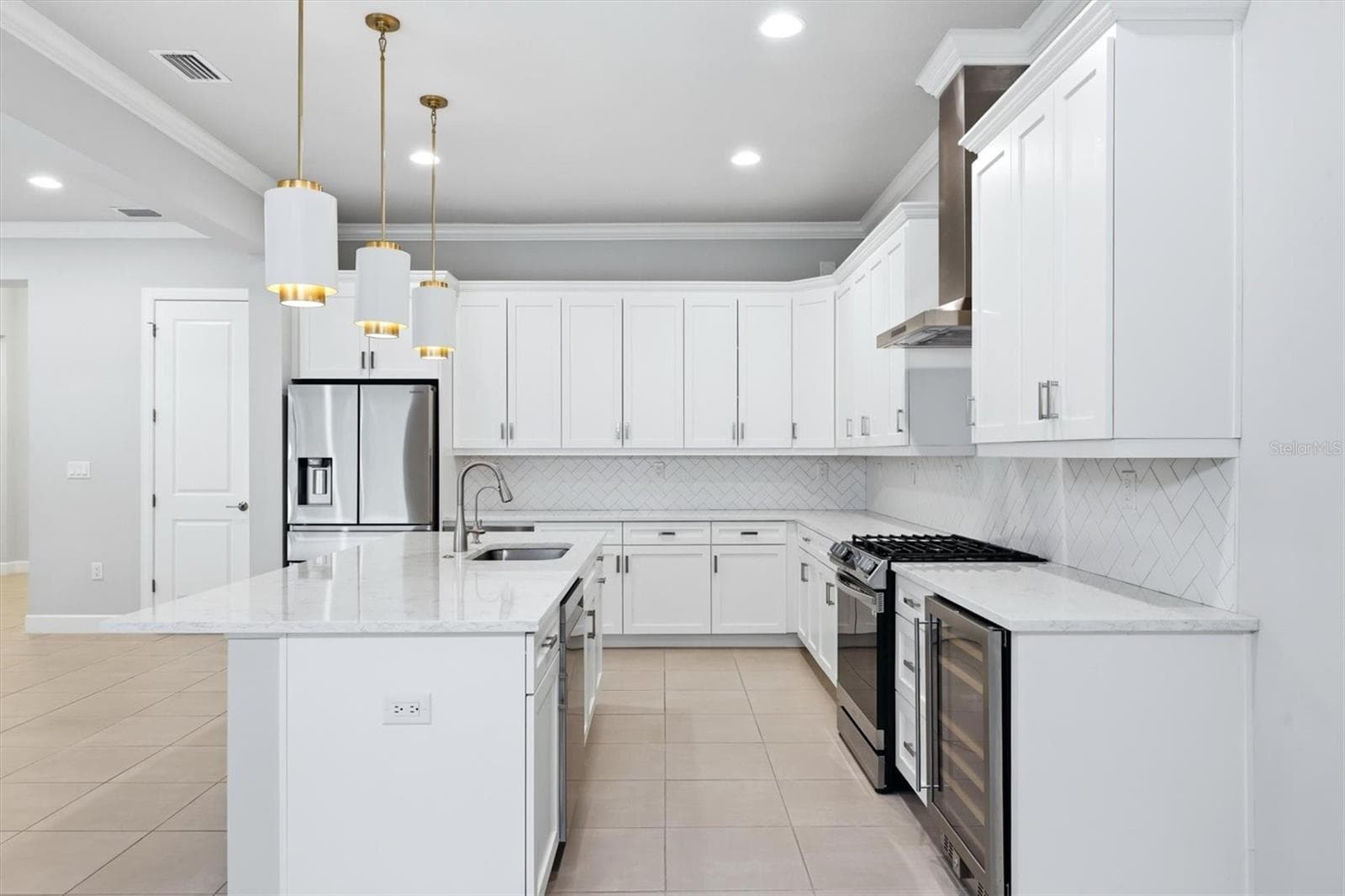 Abundance of Counter Space - 7717 SANDHILL LAKE DR, SARASOTA