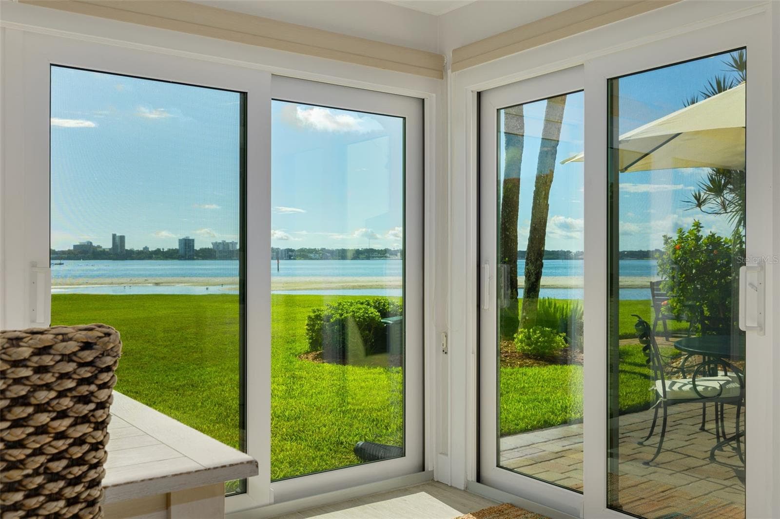 865 S GULFVIEW BLVD #109