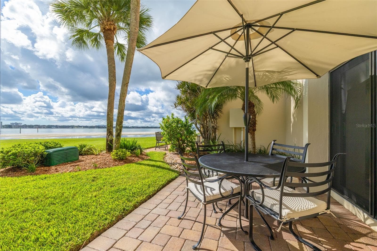 Private Patio - 865 S GULFVIEW BLVD #109, CLEARWATER BEACH