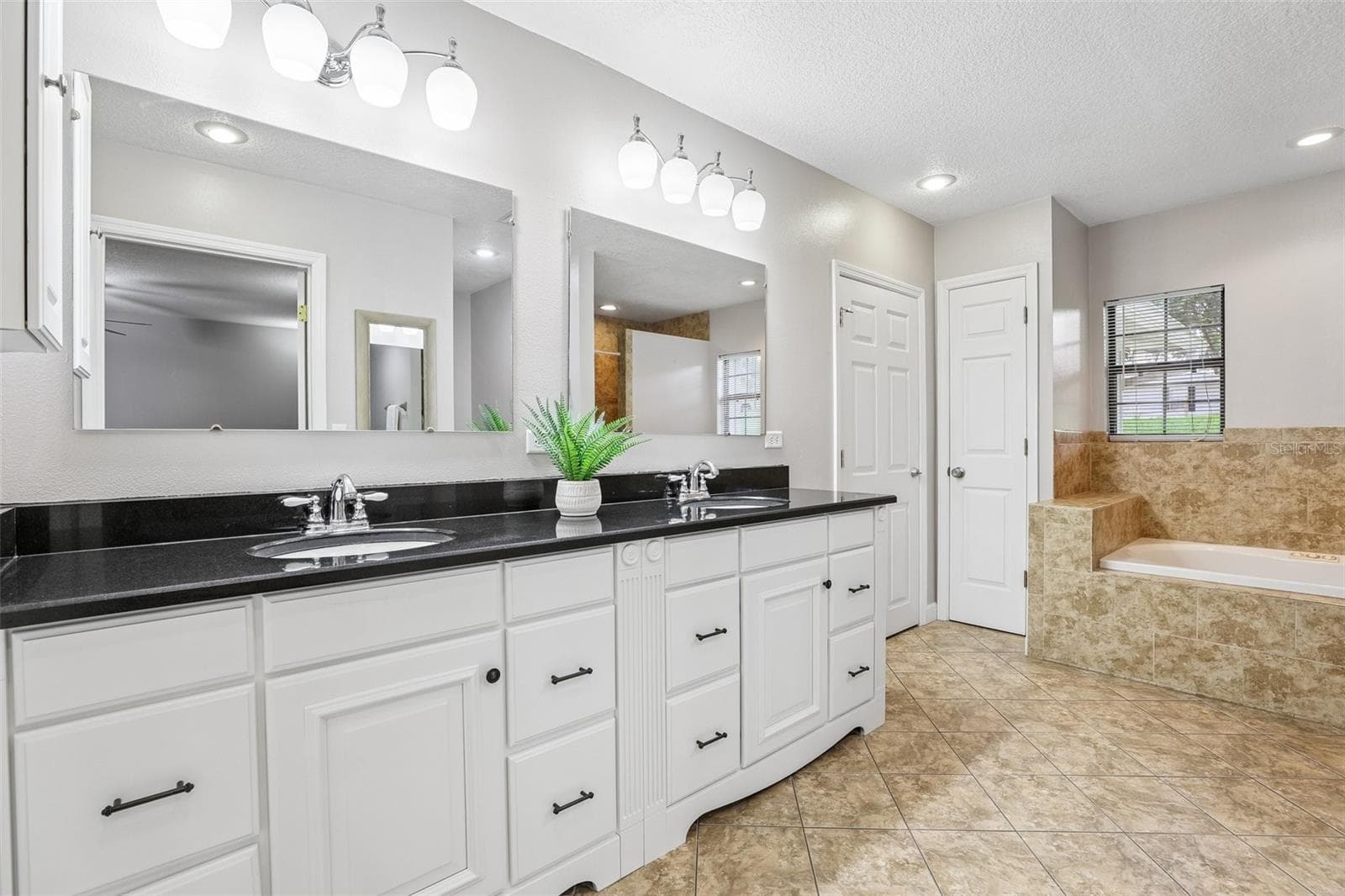 Primary Bath - 1460 GROVE ST, EUSTIS