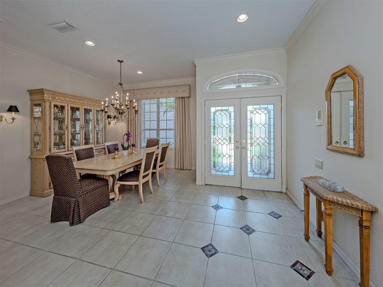 Single Family Residence at 321 WILD PINE WAY, VENICE, photo 8 of 65