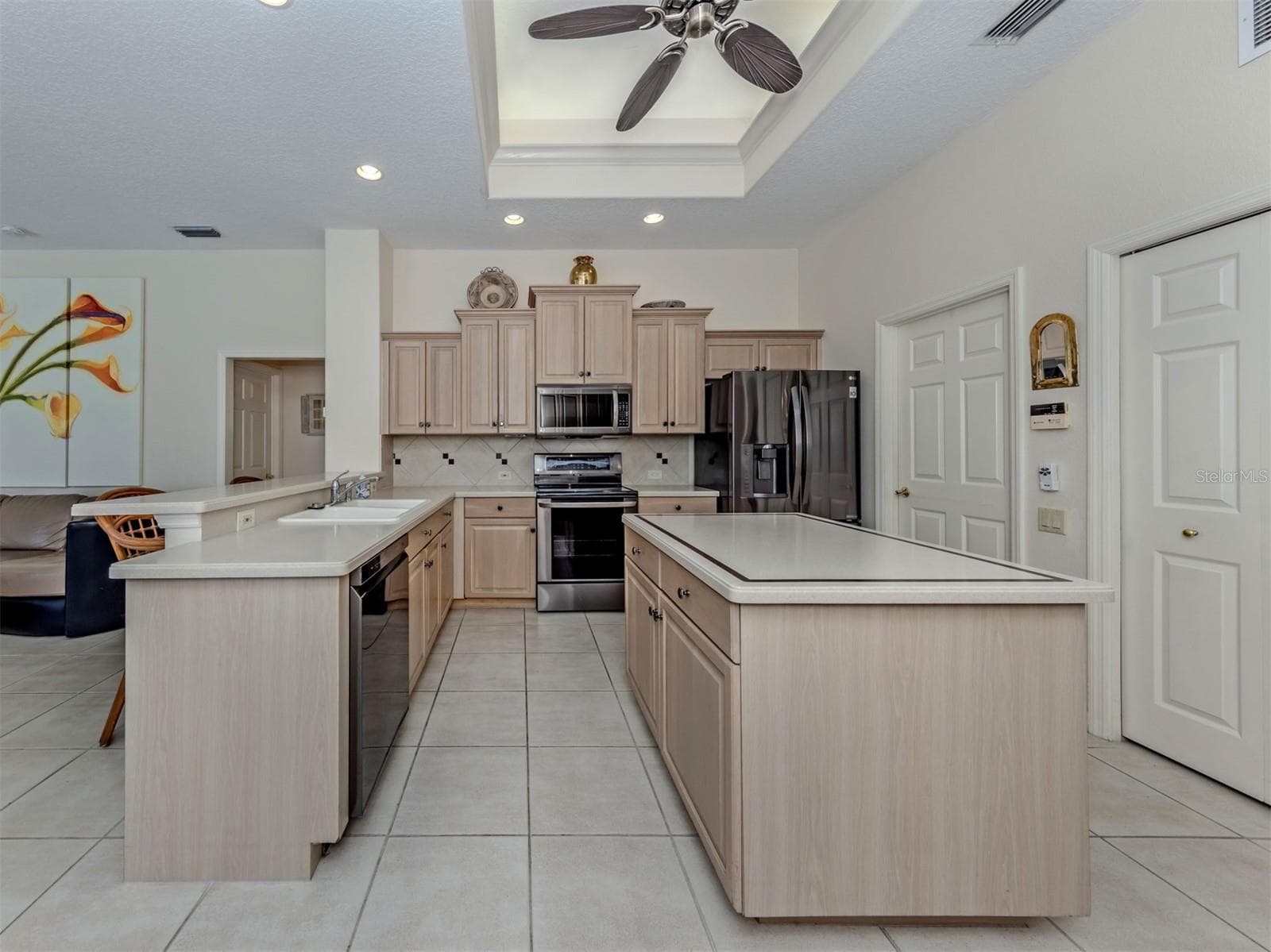 Single Family Residence at 321 WILD PINE WAY, VENICE, photo 10 of 65