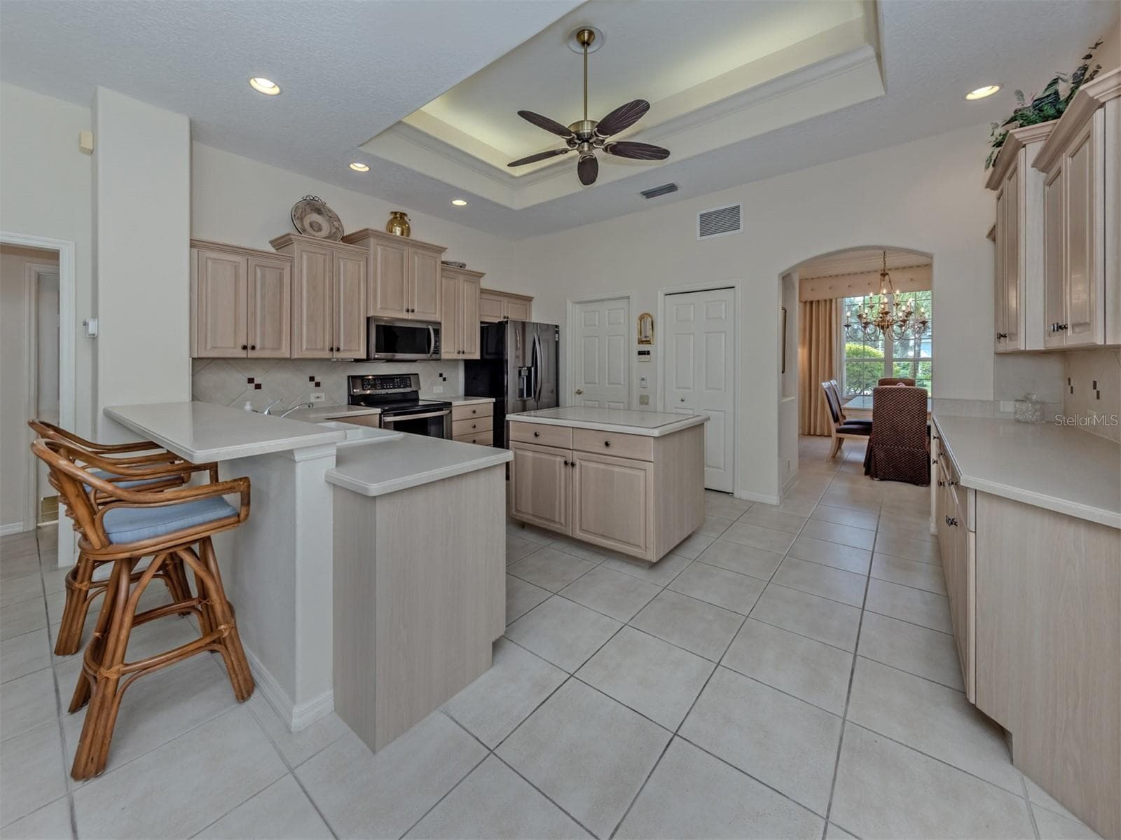 Single Family Residence at 321 WILD PINE WAY, VENICE, photo 11 of 65