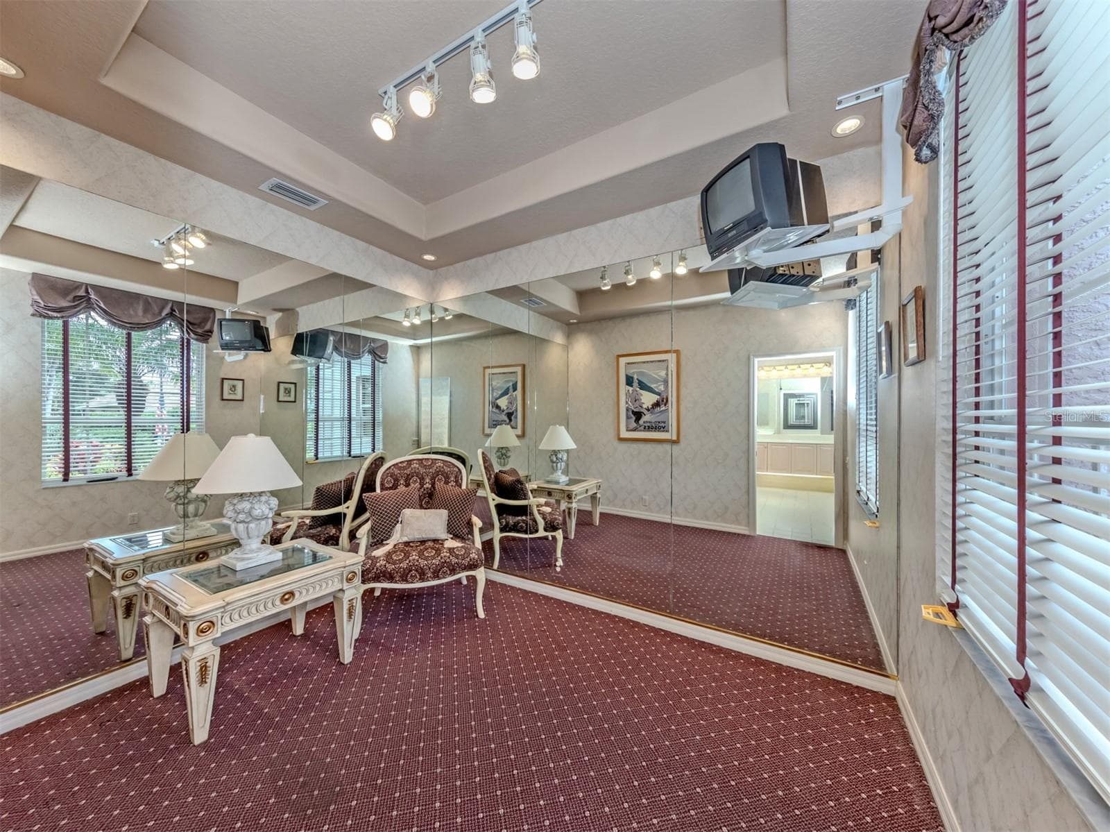 Single Family Residence at 321 WILD PINE WAY, VENICE, photo 21 of 65