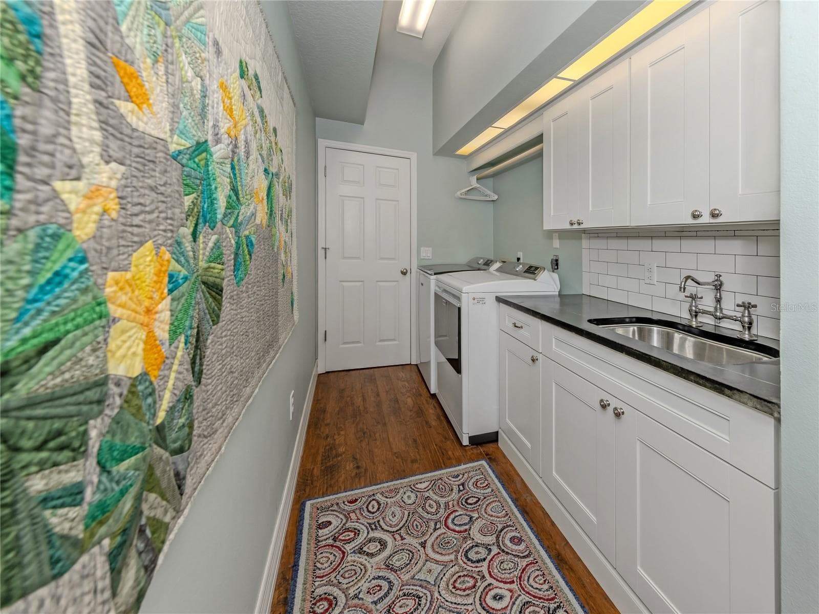 Single Family Residence at 228 VESTAVIA DR, VENICE, photo 27 of 76
