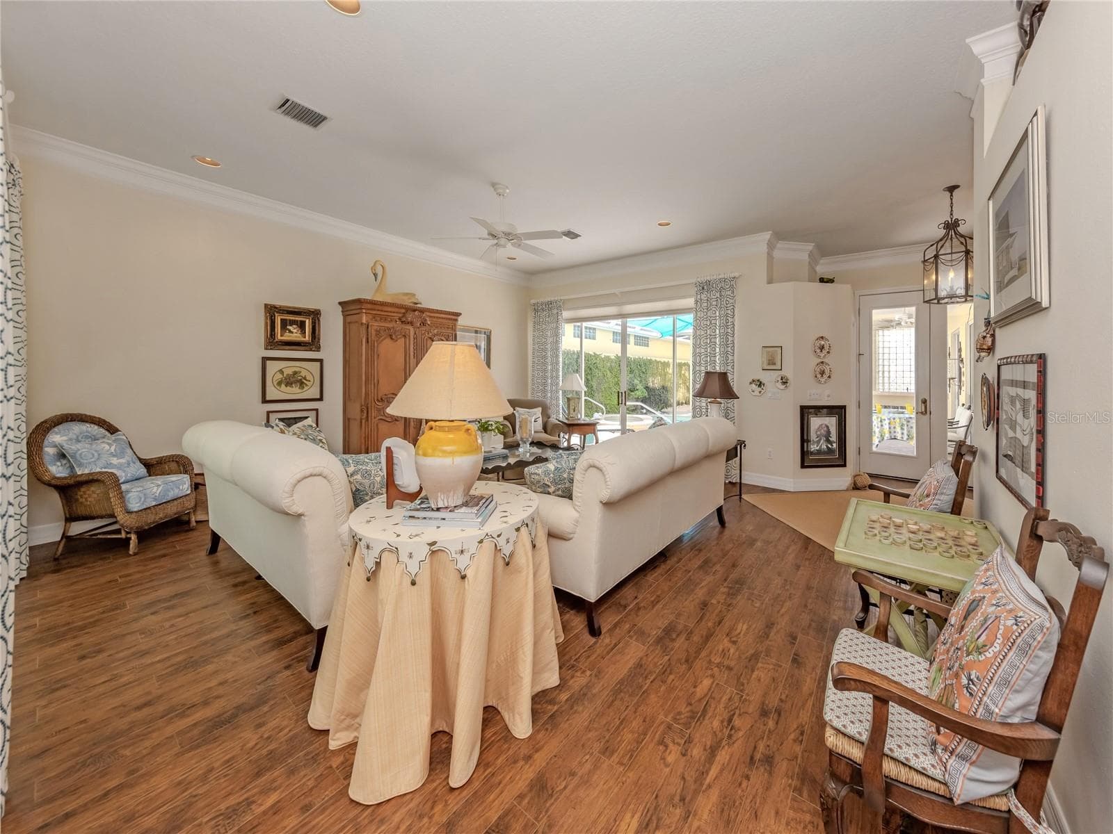 Single Family Residence at 228 VESTAVIA DR, VENICE, photo 45 of 76