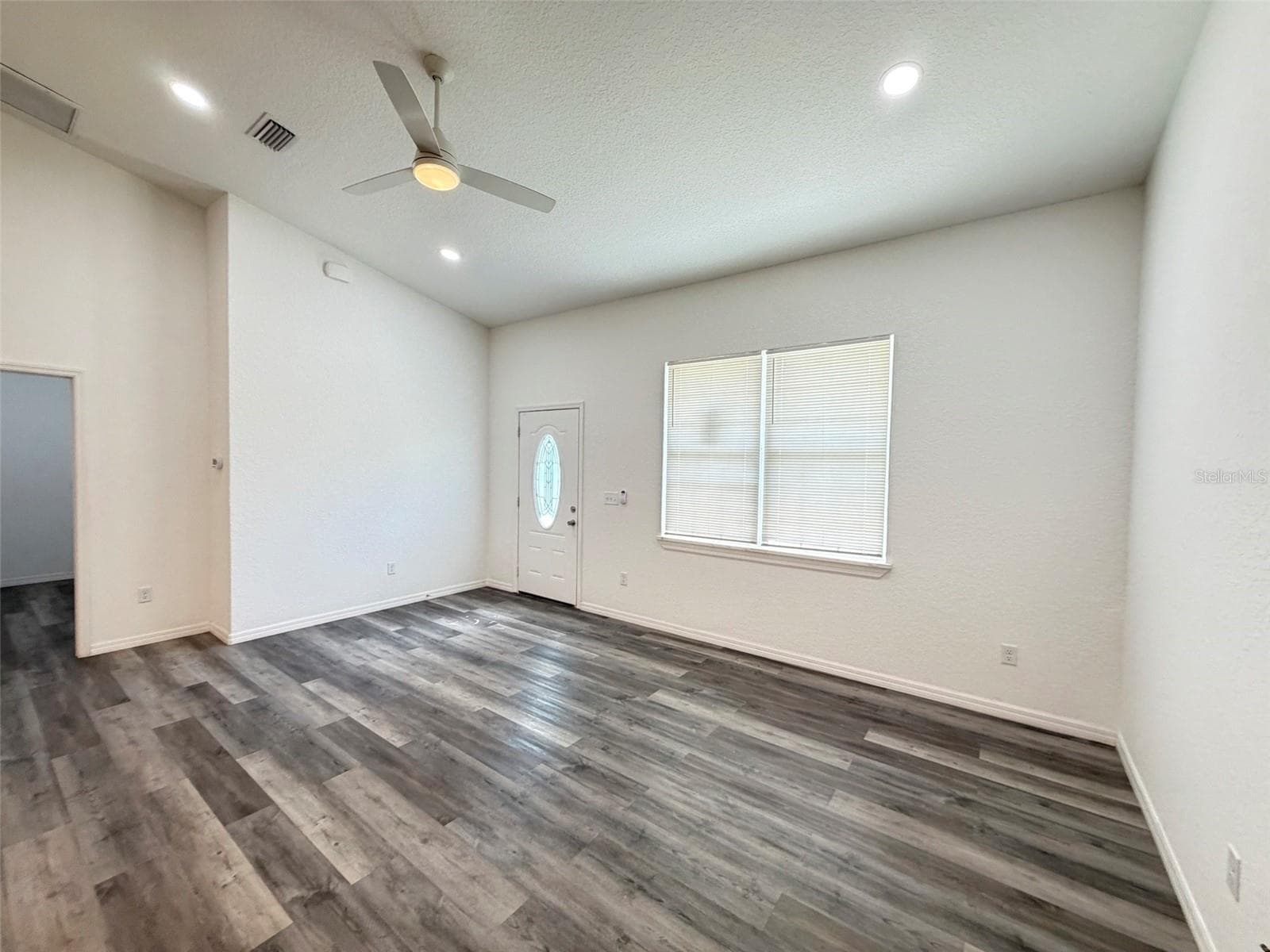 Single Family Residence at 10 LOCUST RUN CIR, OCALA, photo 5 of 22