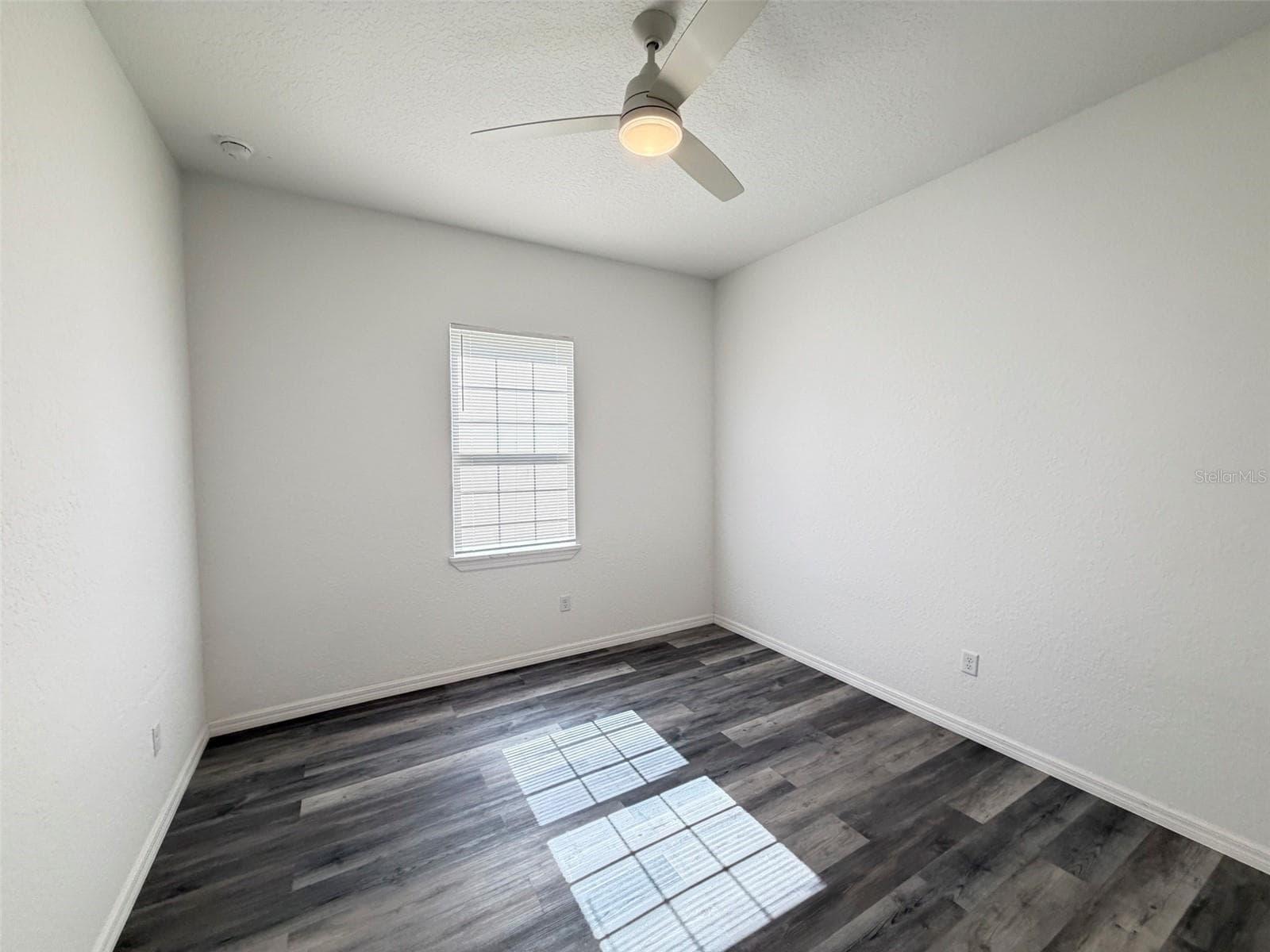 Single Family Residence at 10 LOCUST RUN CIR, OCALA, photo 7 of 22