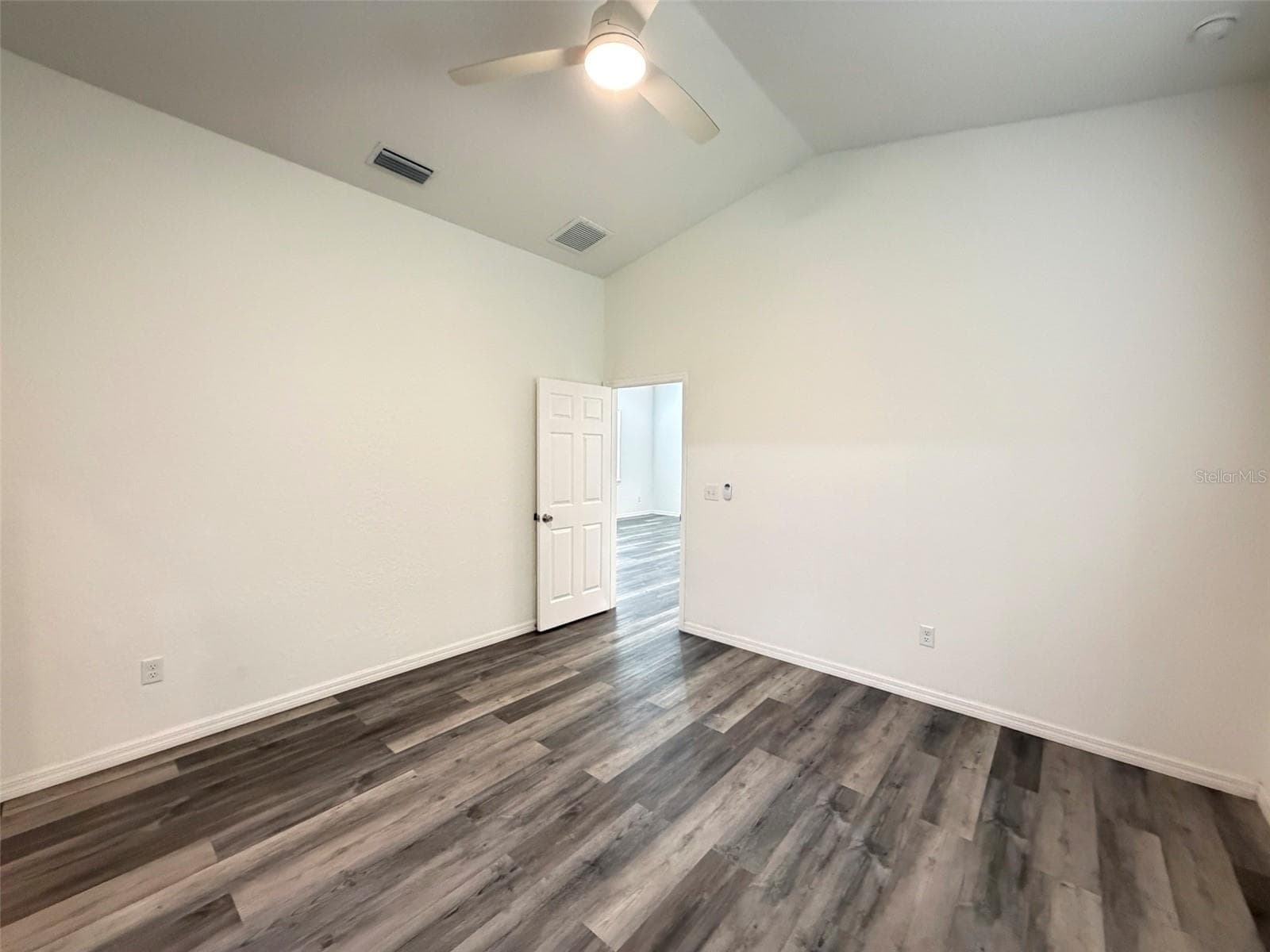 Single Family Residence at 10 LOCUST RUN CIR, OCALA, photo 14 of 22
