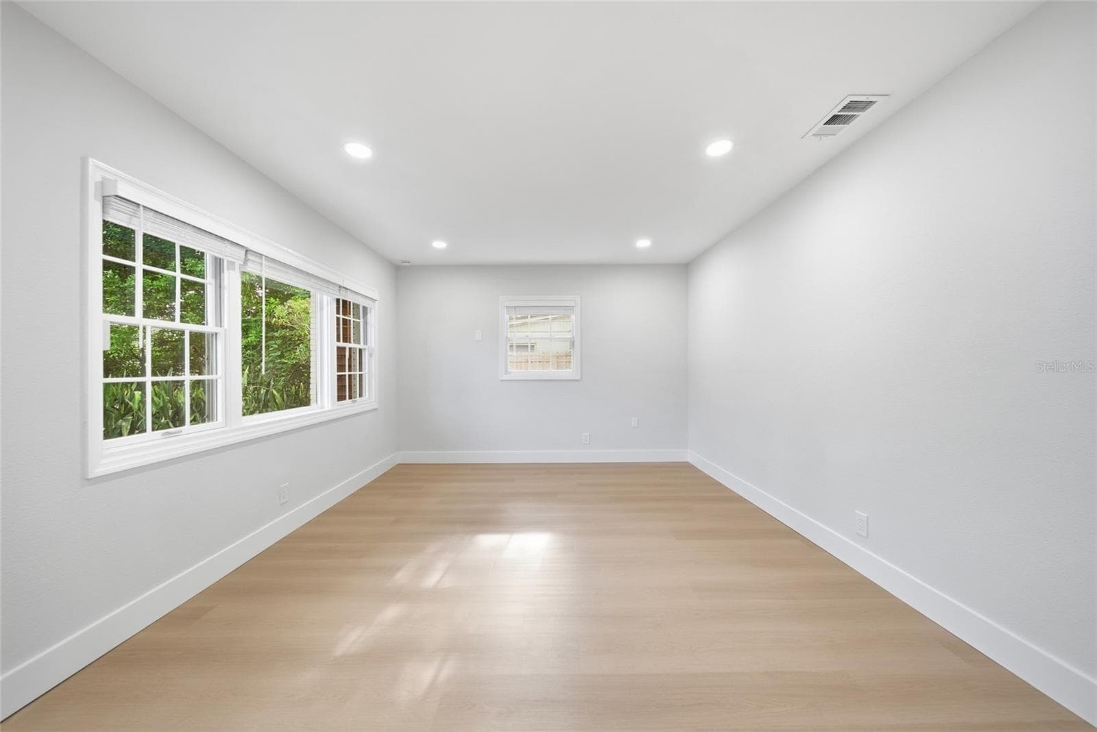 Single Family Residence at 5401 E 98TH AVE, TEMPLE TERRACE, photo 5 of 36