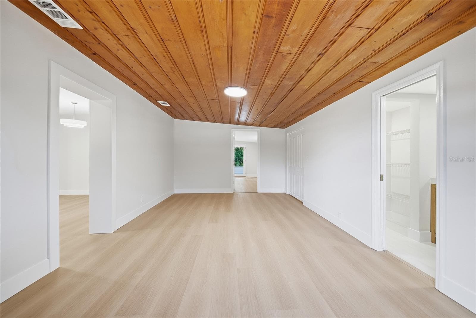 Single Family Residence at 5401 E 98TH AVE, TEMPLE TERRACE, photo 11 of 36