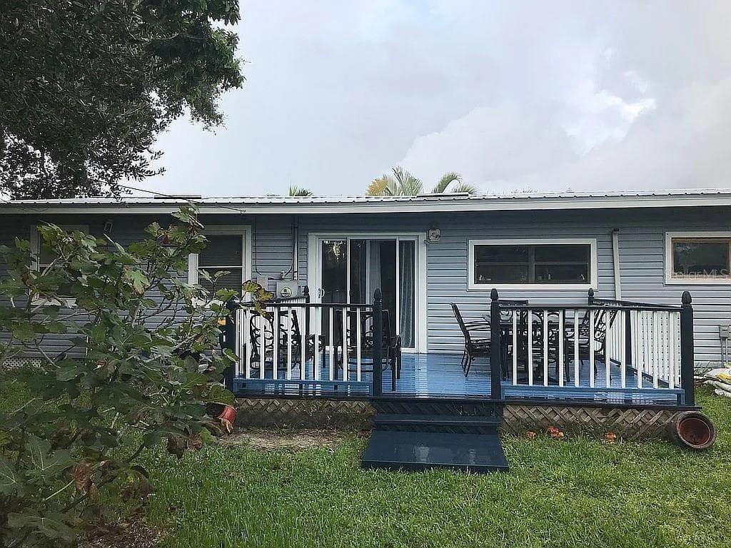 Single Family Residence at 227 WOODLAND AVE, COCOA BEACH, photo 6 of 31