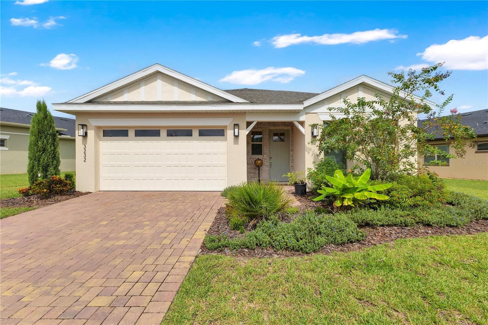 3232 SONGBIRD CIR
