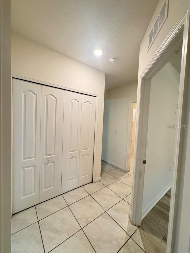 Single Family Residence at 329 WINGED ELM DR, DEBARY, photo 11 of 41