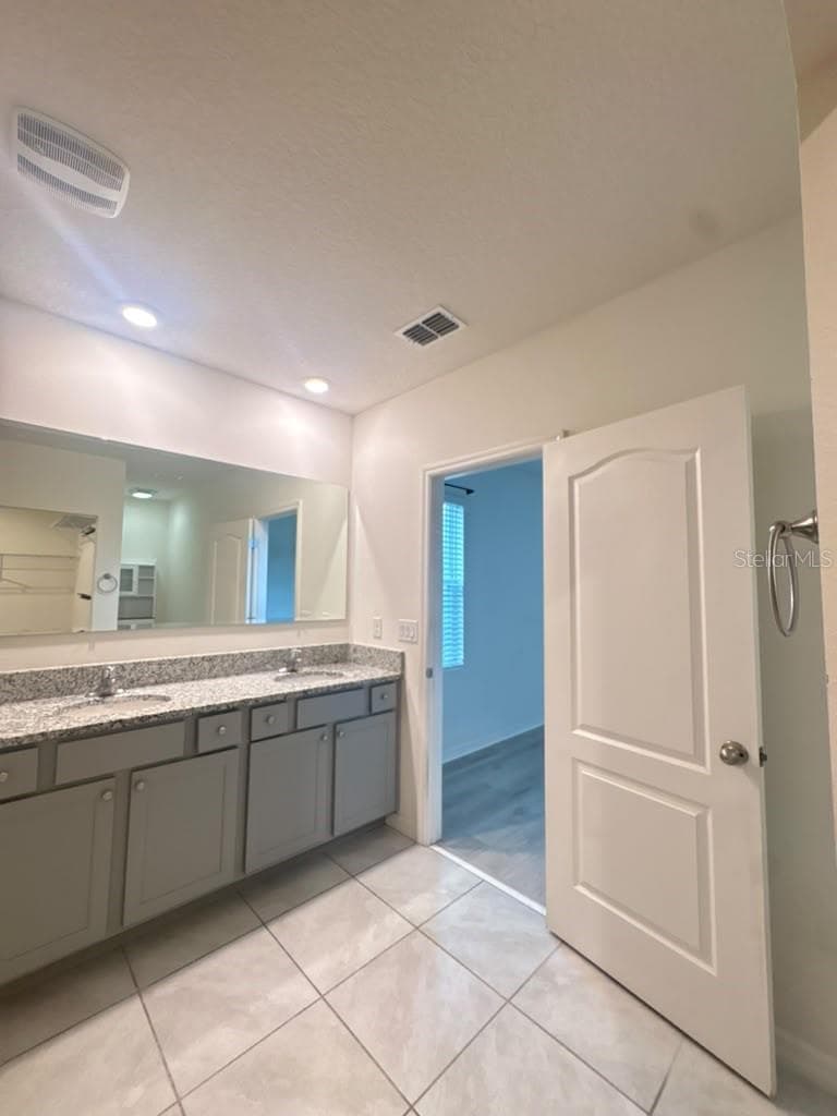 Single Family Residence at 329 WINGED ELM DR, DEBARY, photo 16 of 41